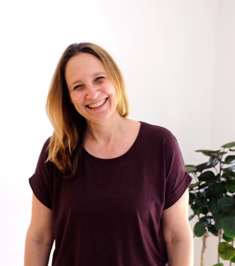Portrait Iris-Patricia Mayer Psychotherapeutin in Fachausbildung unter Lehrsupervision Existenzanalyse